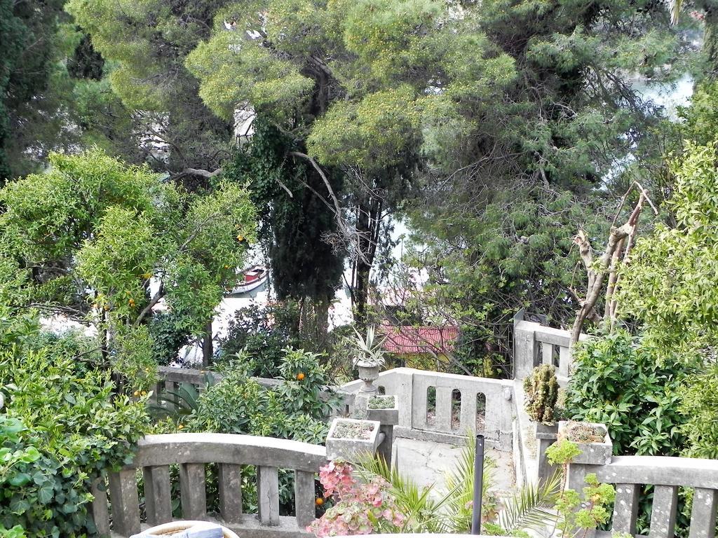 Tiha * Cavtat
